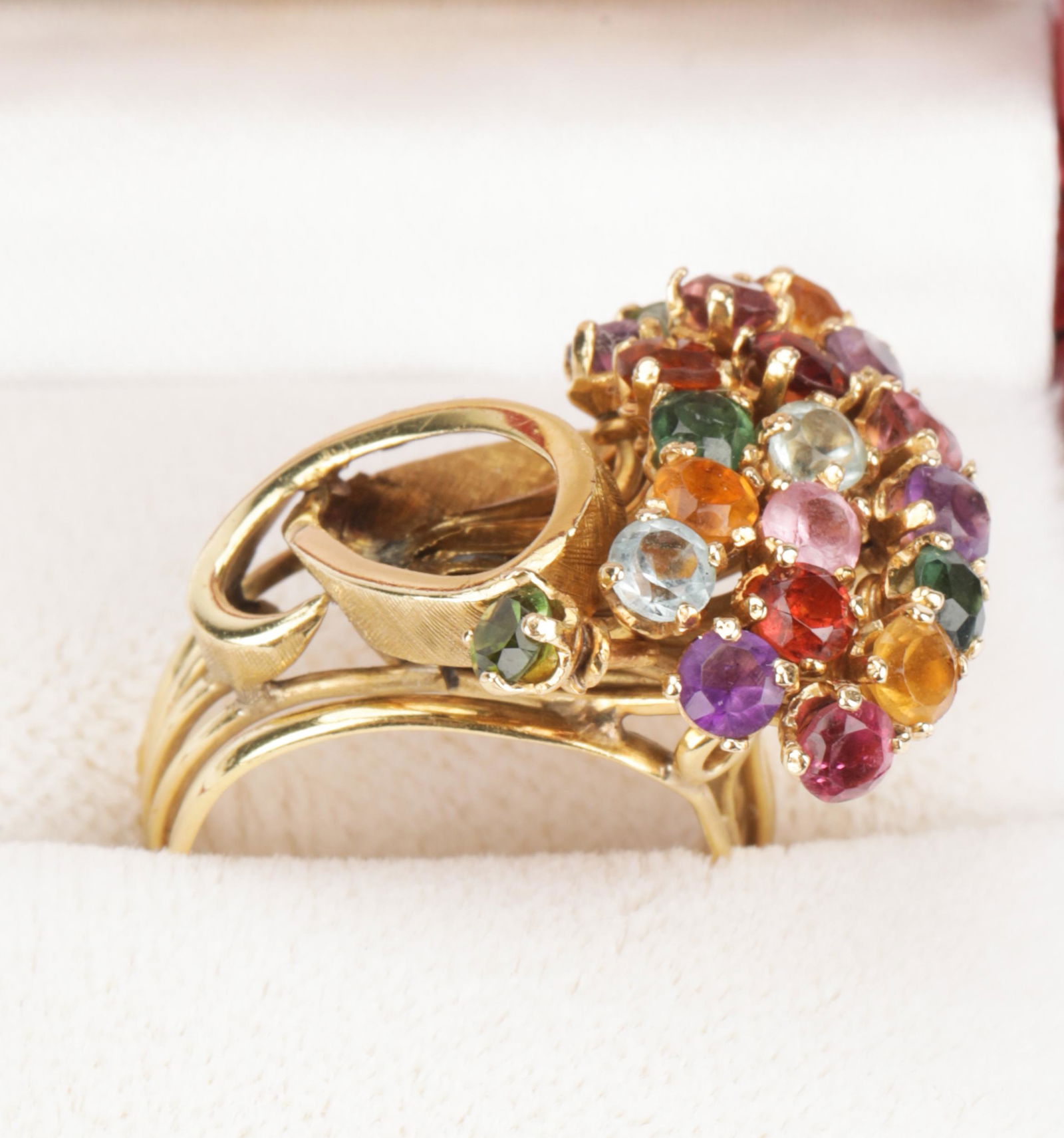 18 KARAT YELLOW GOLD & MULTI-GEM CLUSTER RING (1 of 10)