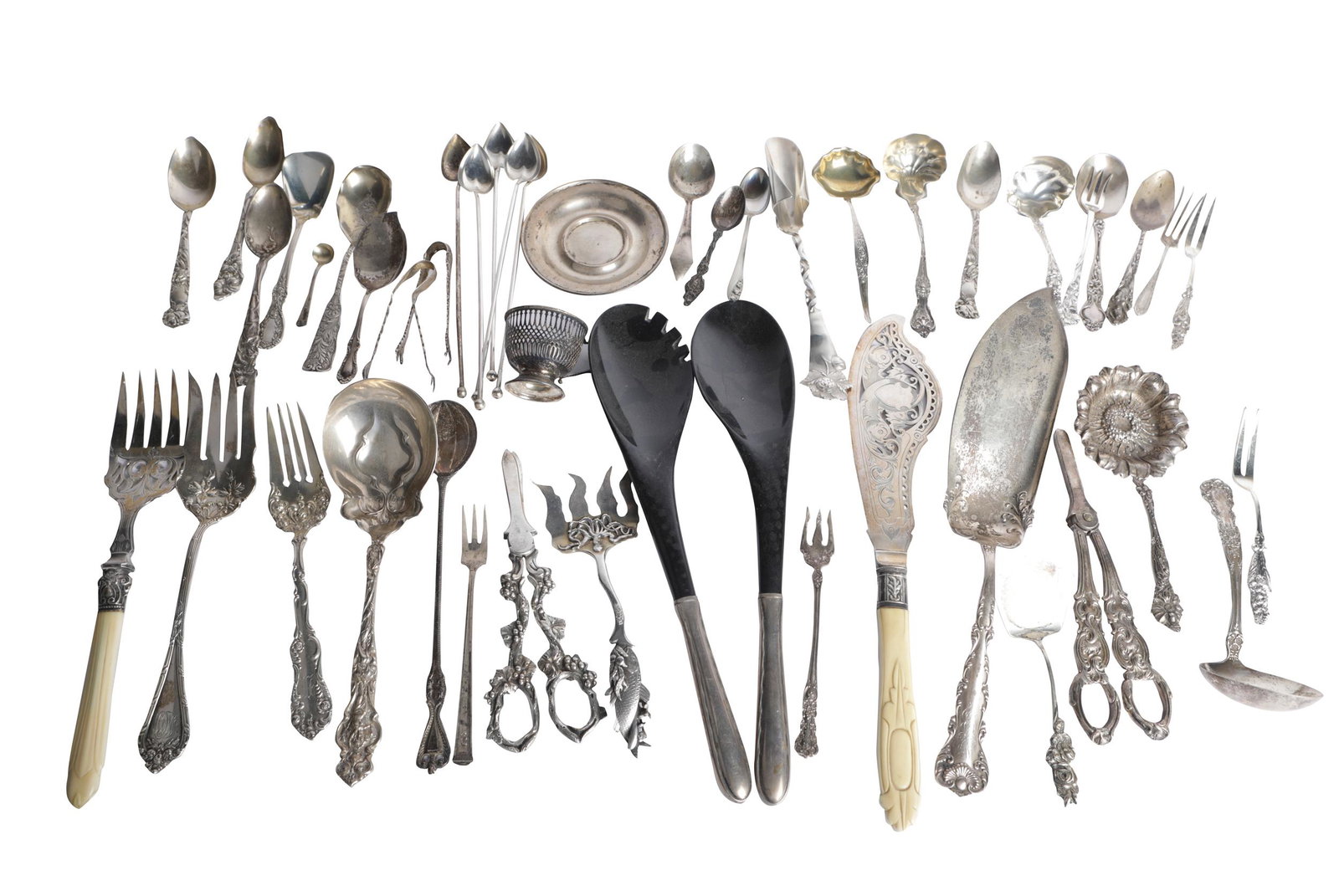 GROUP OF AMERICAN STERLING FLATWARE & SERVING PIECES: various makers, including Gorham, Frank M. Whiting, Alvin, and R. Wallace and Sons; approximately 1,257 grams total (weighable sterling only), together with two unmarked scissors and two unmarked bone