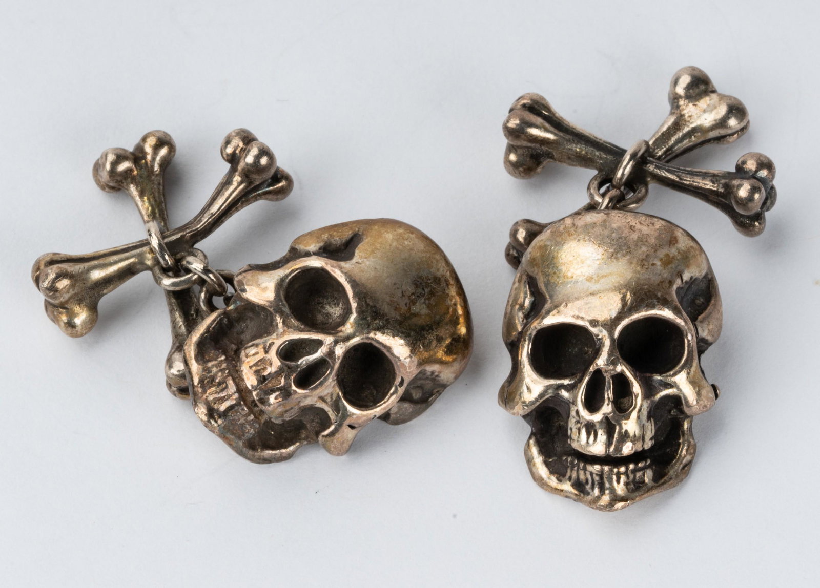 CHRISTIAN AUDIGIER SKULL & CROSSBONES CUFFLINKS (1 of 8)
