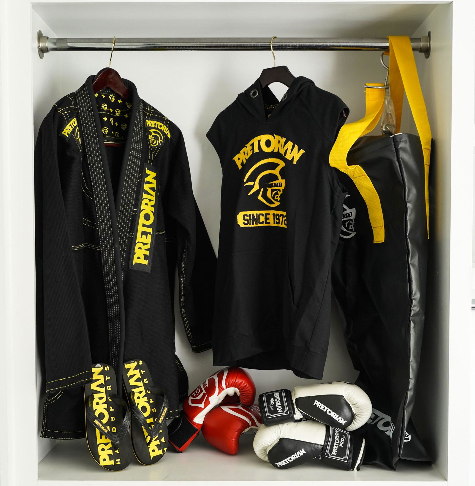 CHRISTIAN AUDIGIER GROUP OF PRETORIAN HARD SPORTS CLOTHING (1 of 15)