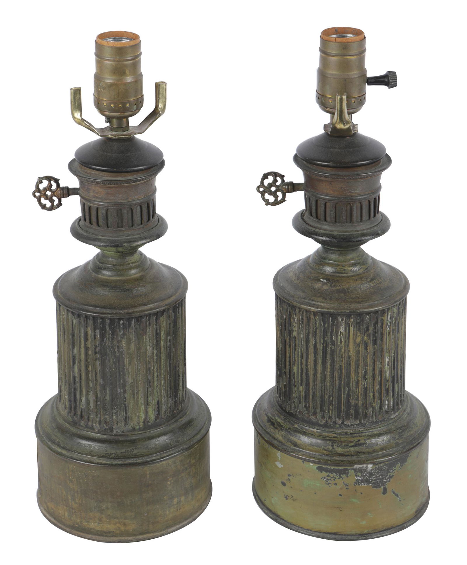 PAIR FRENCH TOLE OIL LAMPS (1 of 7)