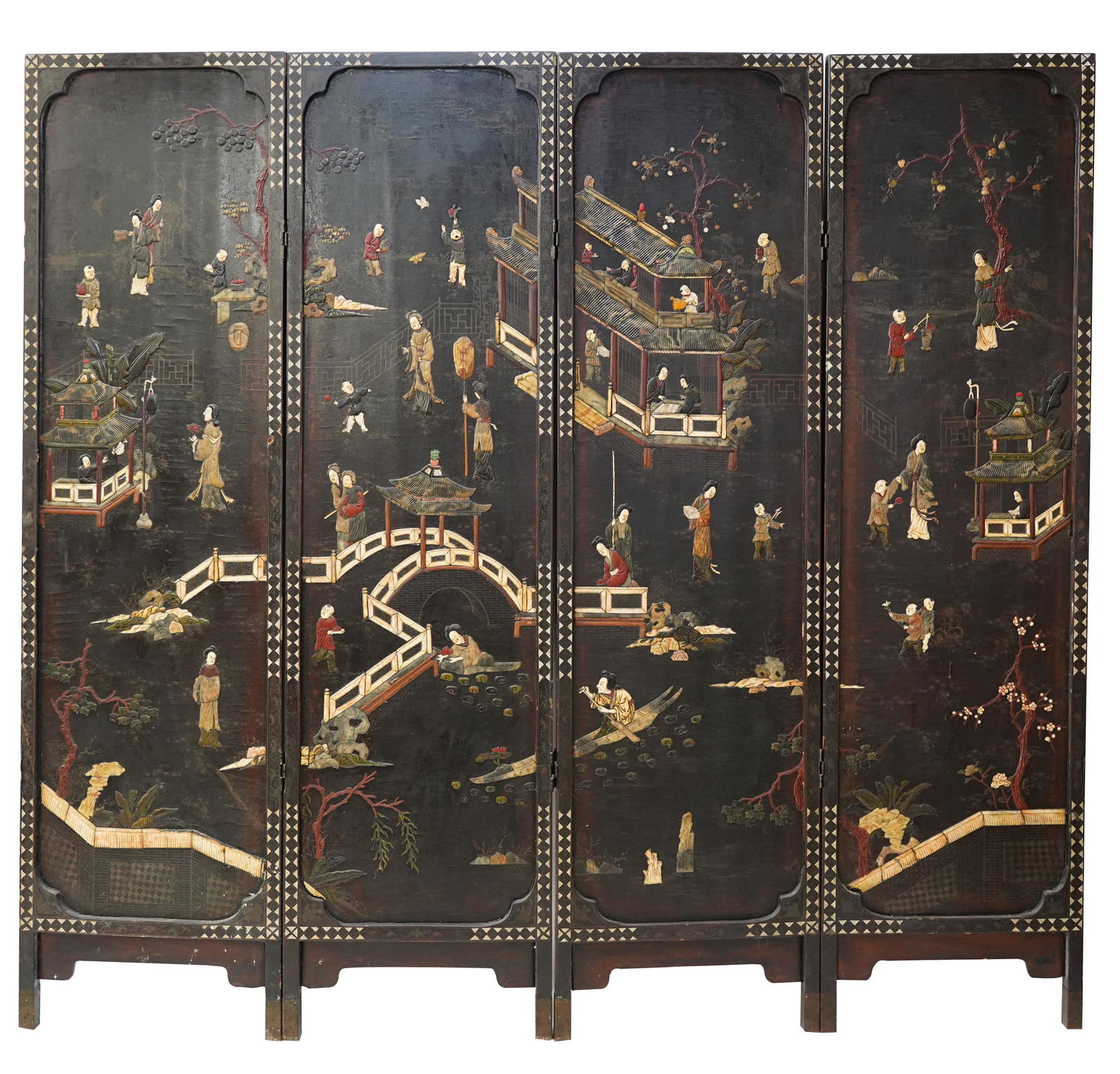 CHINESE FOUR-PANEL SCREEN (1 of 10)