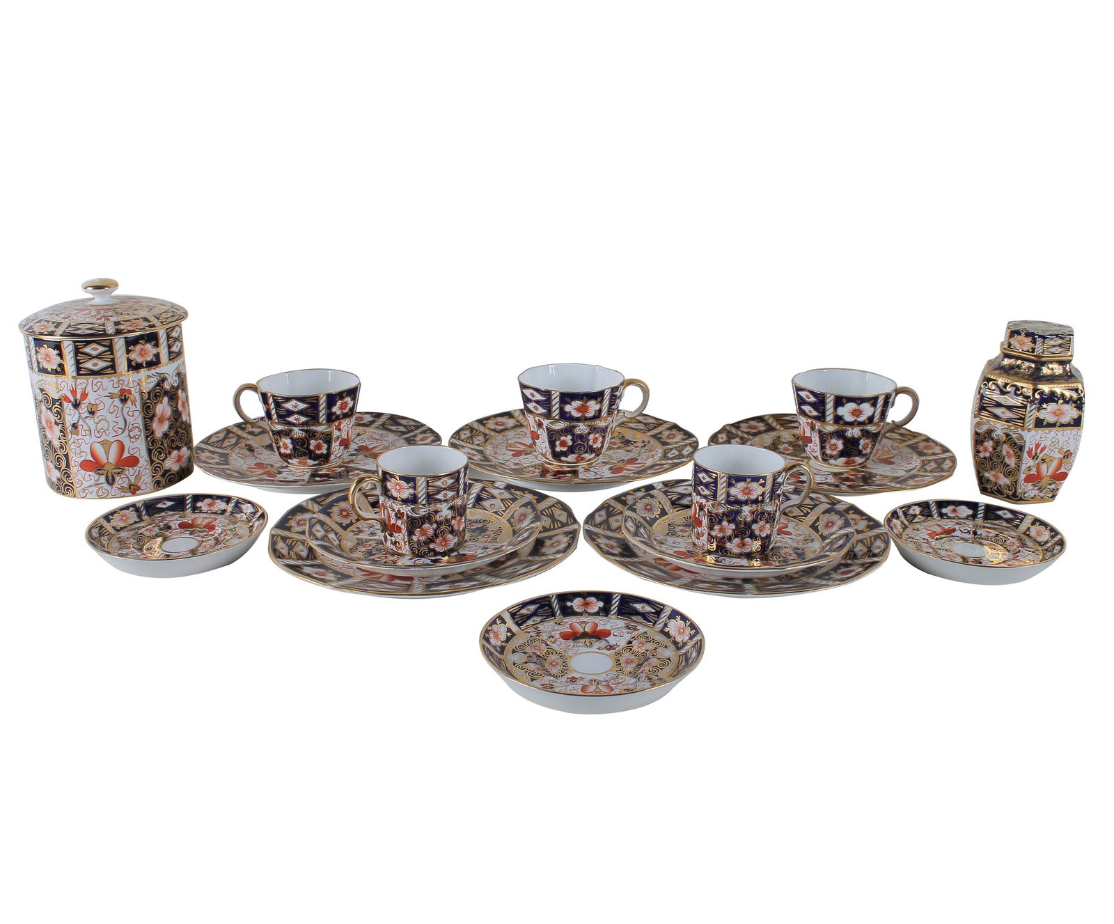 ROYAL CROWN DERBY PORCELAIN PARTIAL SERVICE (1 of 16)