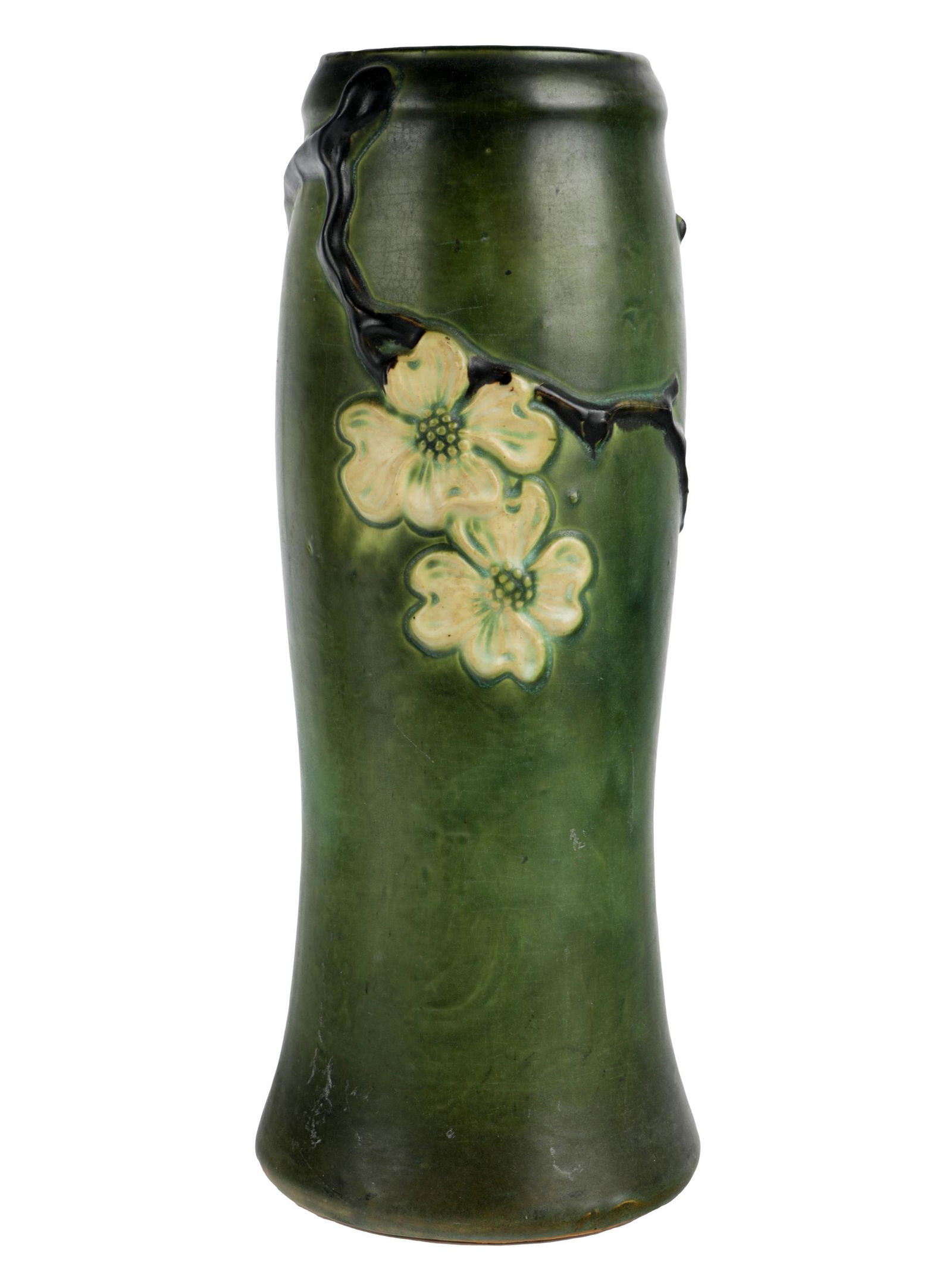 LARGE ROSEVILLE POTTERY VASE (1 of 6)