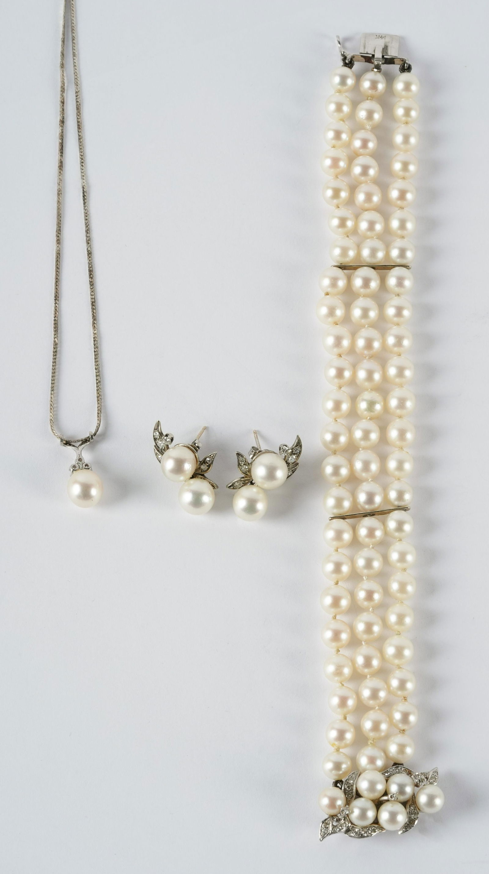 GROUP OF WHITE GOLD, DIAMOND, & CULTURED PEARL JEWELRY (1 of 6)