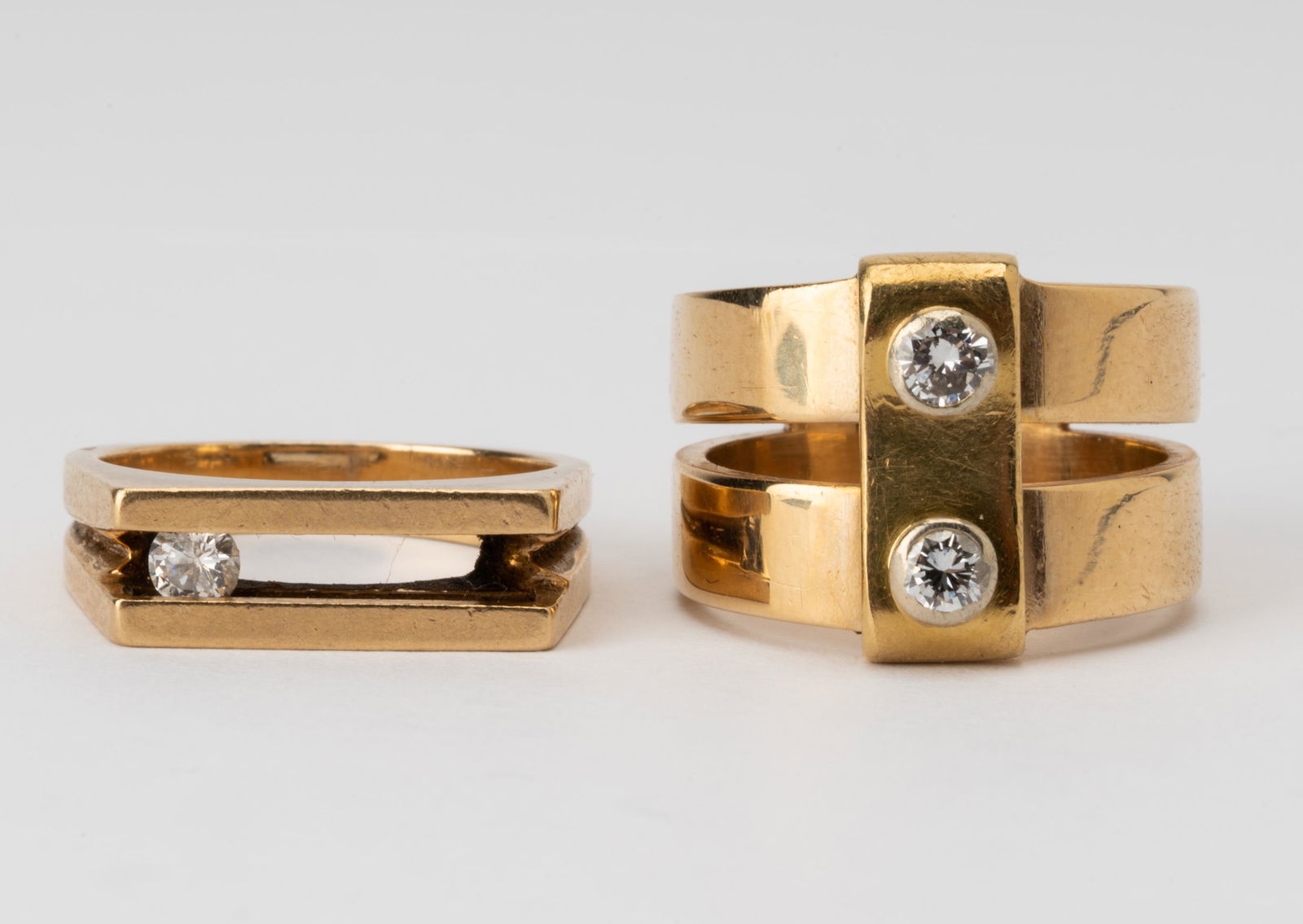 TWO ASSORTED YELLOW GOLD & DIAMOND RINGS (1 of 7)