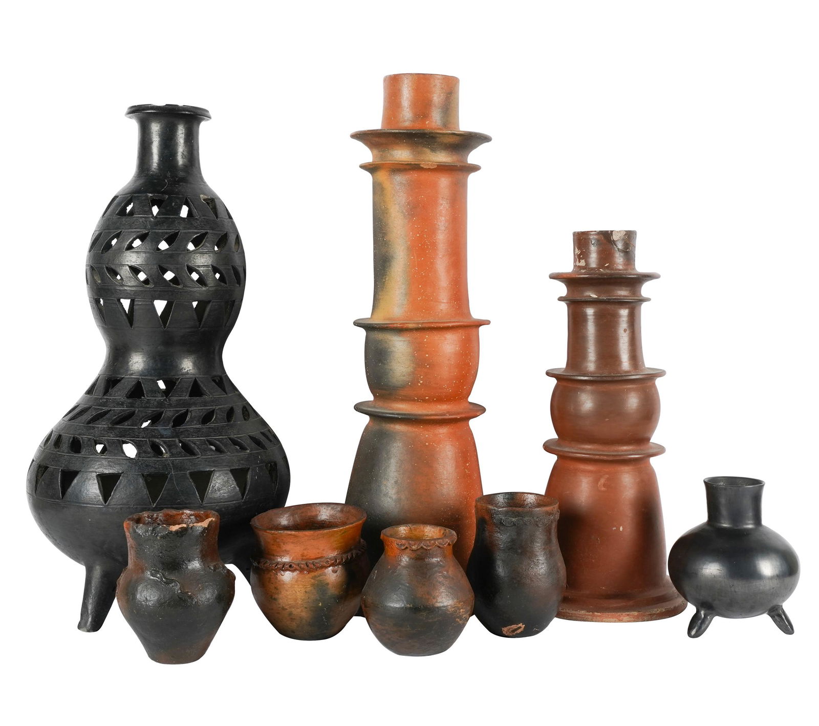 EIGHT SOUTHWEST POTTERY VESSELS (1 of 8)