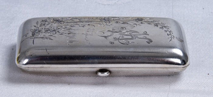 RUSSIAN SILVER CARD CASE: monogrammed and dated 1906 4 troy ounces 3 1/2 inches long
