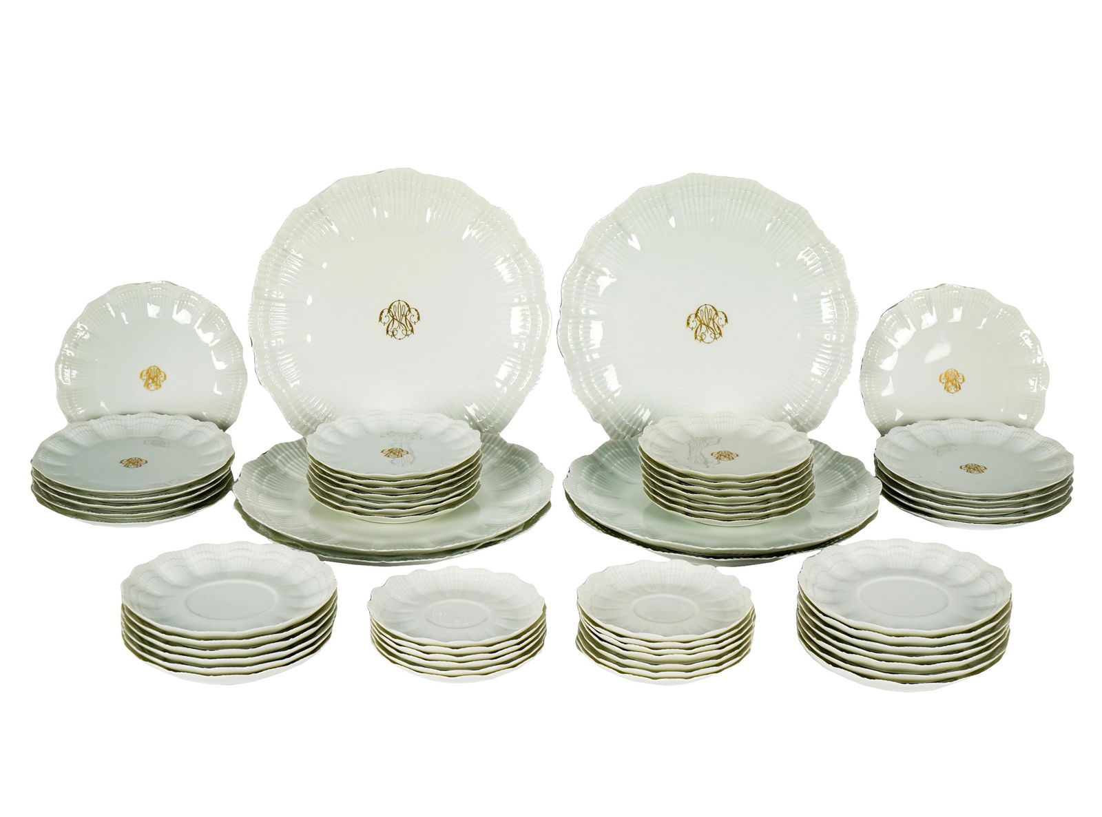 LIMOGES PORCELAIN PARTIAL SERVICE (1 of 10)