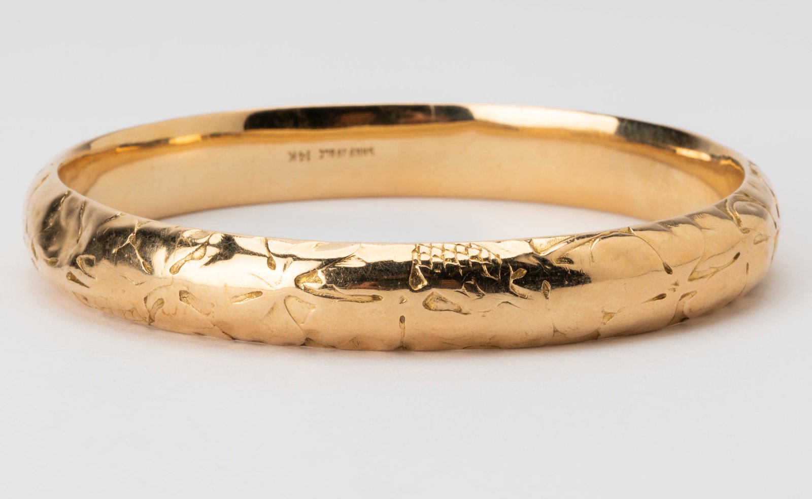 SHREVE & CO. 14 KARAT YELLOW GOLD BANGLE (1 of 6)