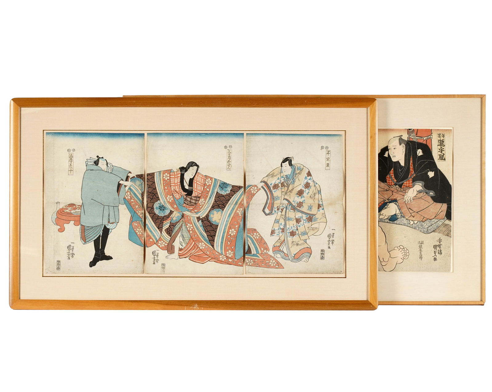TWO JAPANESE WOODBLOCK PRINTS (1 of 12)