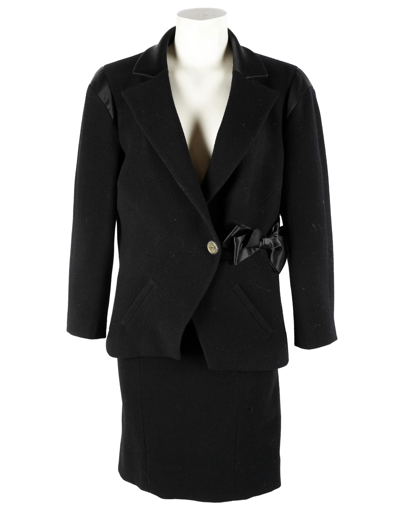 CHANEL BLACK SKIRT SUIT (1 of 9)