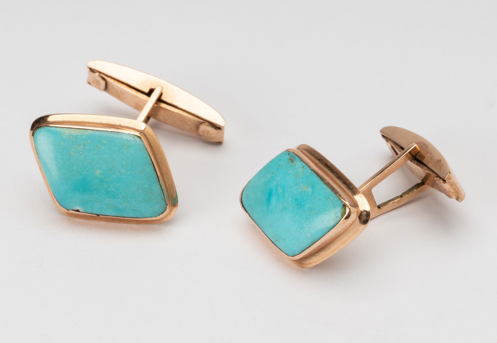 14 KARAT ROSE GOLD TURQUOISE CUFFLINKS (1 of 5)