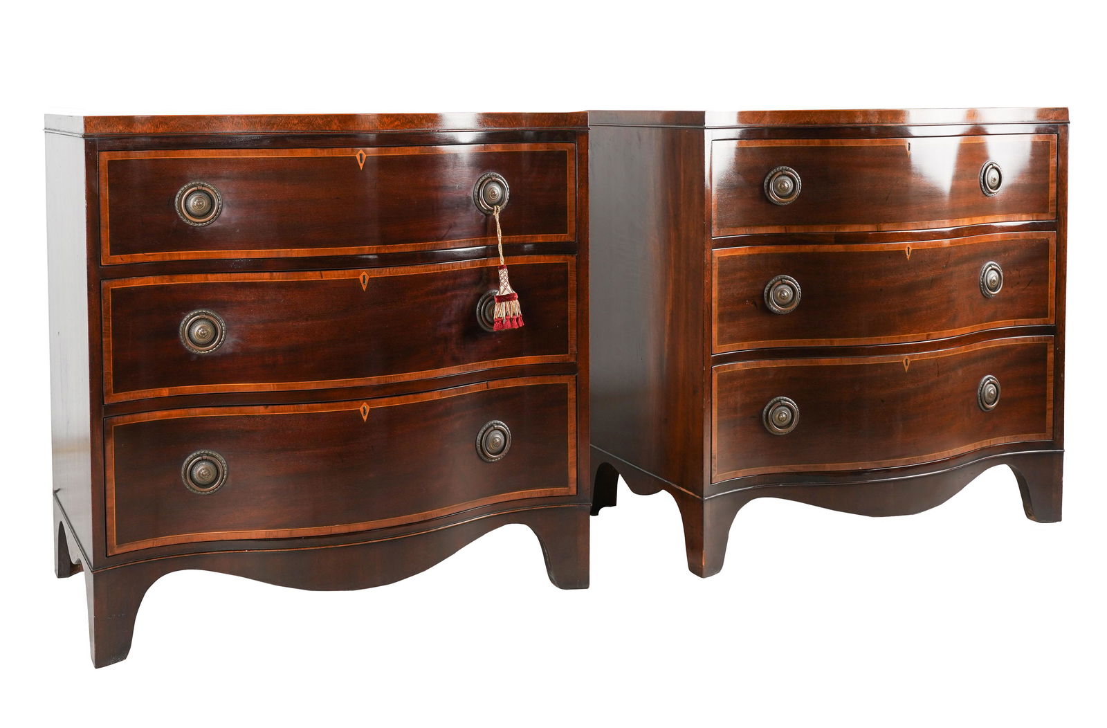 PAIR OF BAKER HEPPLEWHITE-STYLE CHESTS OF DRAWERS (1 of 11)
