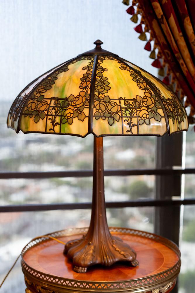 Larry Flynt Handel Table Lamp (1 of 7)