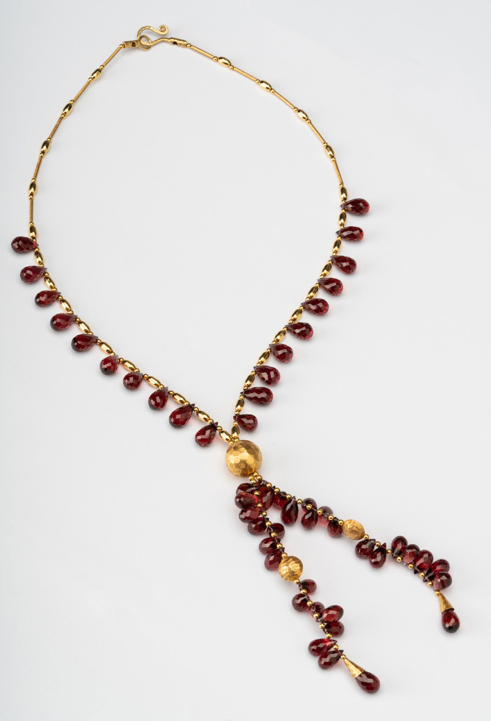 14 KARAT YELLOW GOLD GARNET NECKLACE (1 of 8)