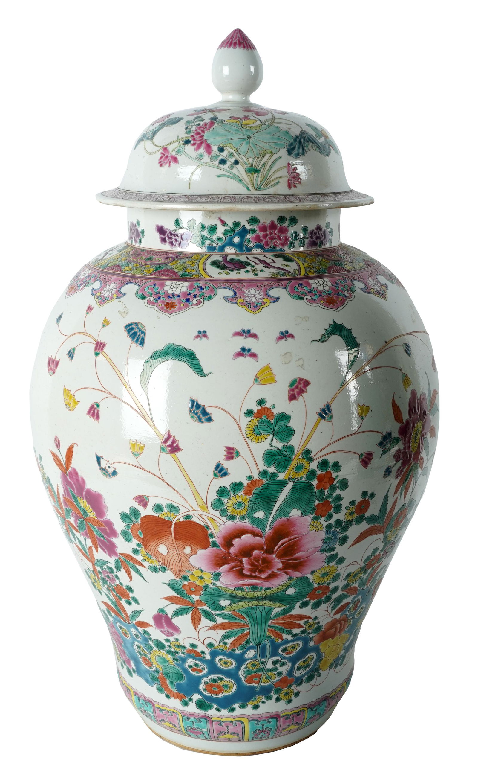 LARGE CHINESE FAMILLE ROSE ENAMELED PORCELAIN TEMPLE JAR (1 of 10)