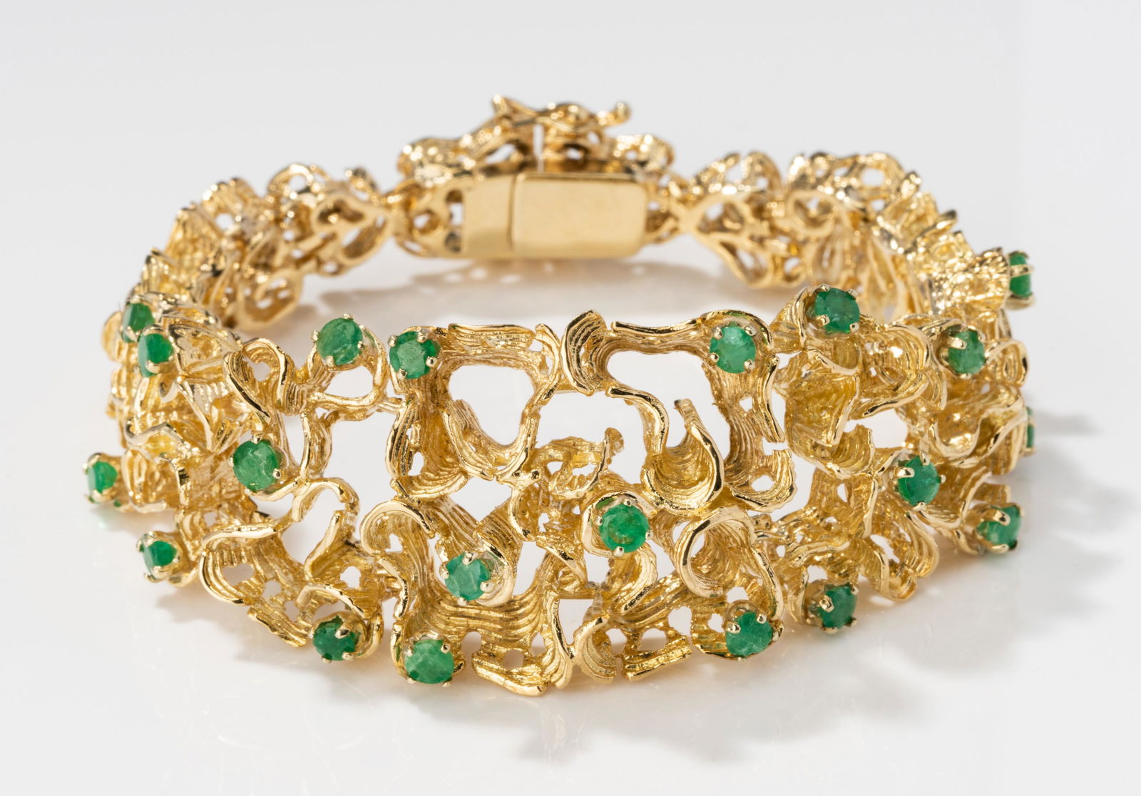 18 Karat Yellow Gold and Emerald Openwork Bracelet (1 of 12)