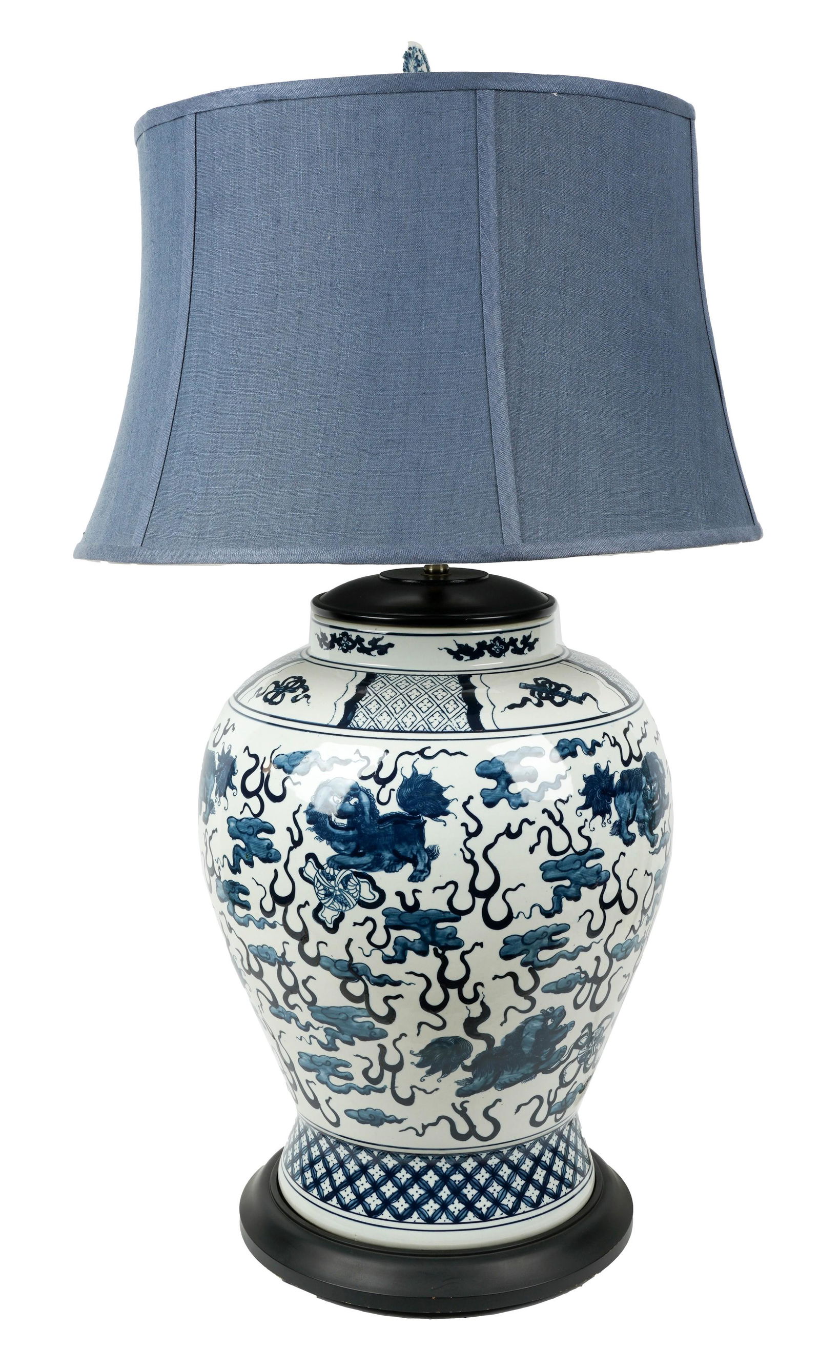 Ralph Lauren Foo Dog Blue and White Porcelain Table Lamp (1 of 15)