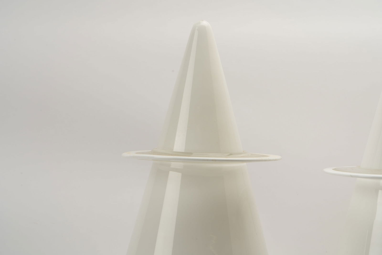 Pair of Vintage Modernist Murano-Style Glass Table Lamps (1 of 12)