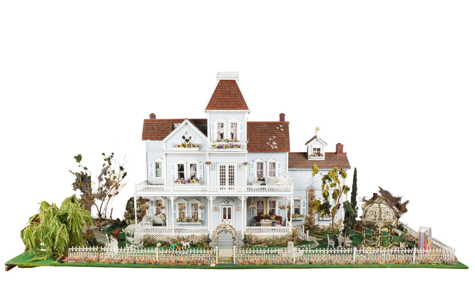 Victorian-Style Doll House (1 of 20)