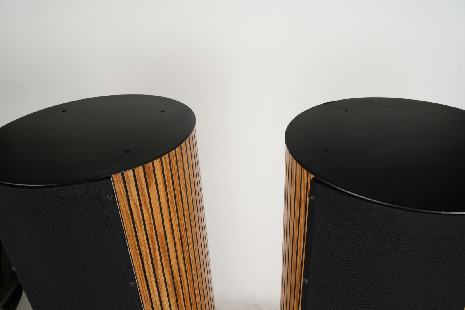 Pair of Harold Beveridge Model 3 Speakers (1 of 11)