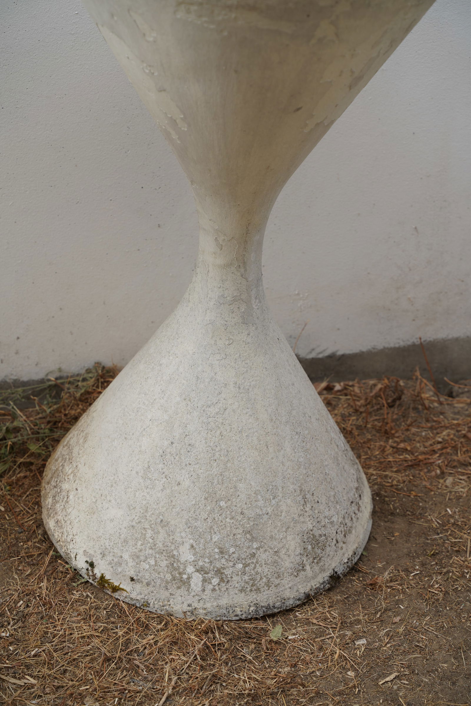 Willy Guhl: Pair of Large Diabolo Planters (1 of 7)