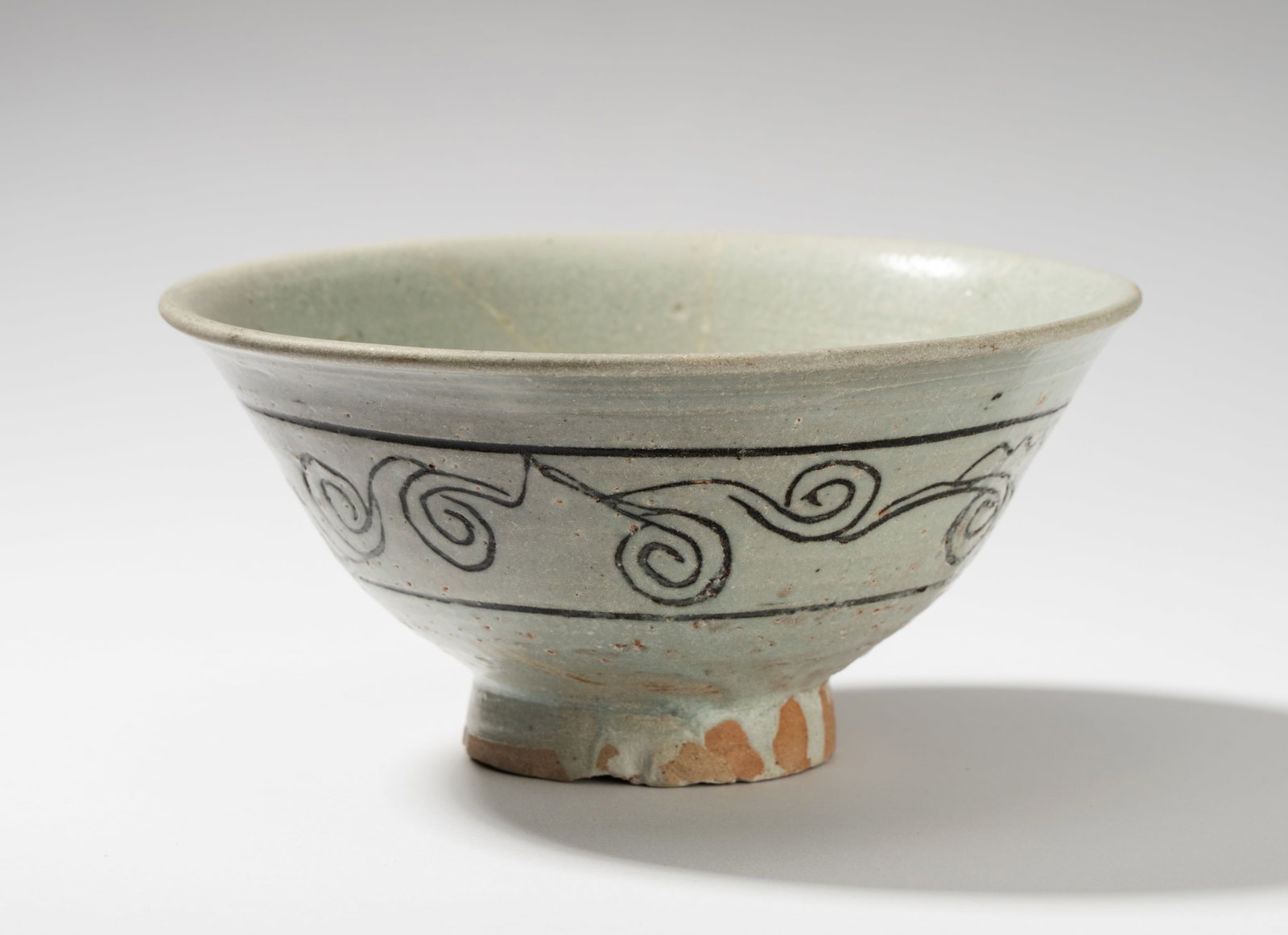 Korean White-Glazed and Incised Iron Ceramic Bowl: with box 3 x 6 3/8 in. (7.6 x 16.2 cm.), Box: 4 3/4 x 7 1/4 x 7 1/4 in. (12.1 x 18.4 x 18.4 cm.)