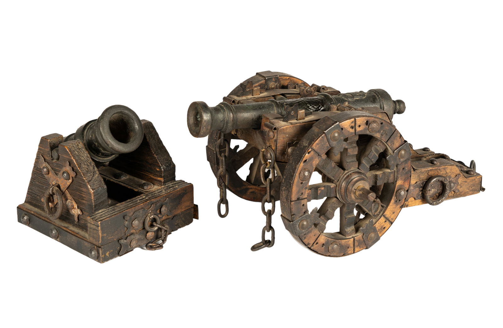 Models of a Cannon and a Mortar (1 of 15)