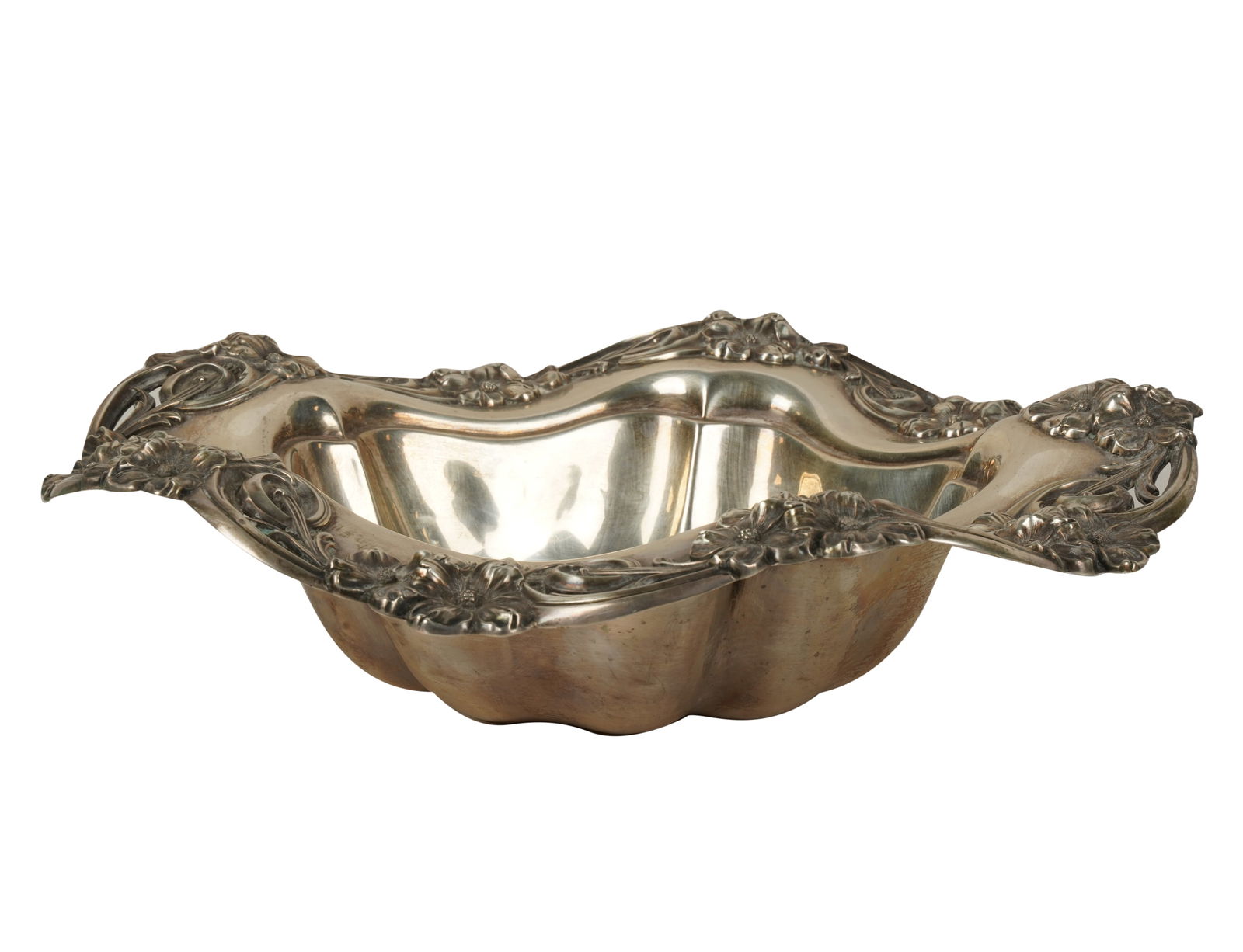 American Repousse Sterling Bowl (1 of 8)