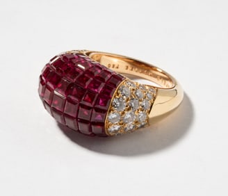 Van Cleef & Arpels 18 Karat Yellow Gold Diamond and Ruby Mystery Set Ring