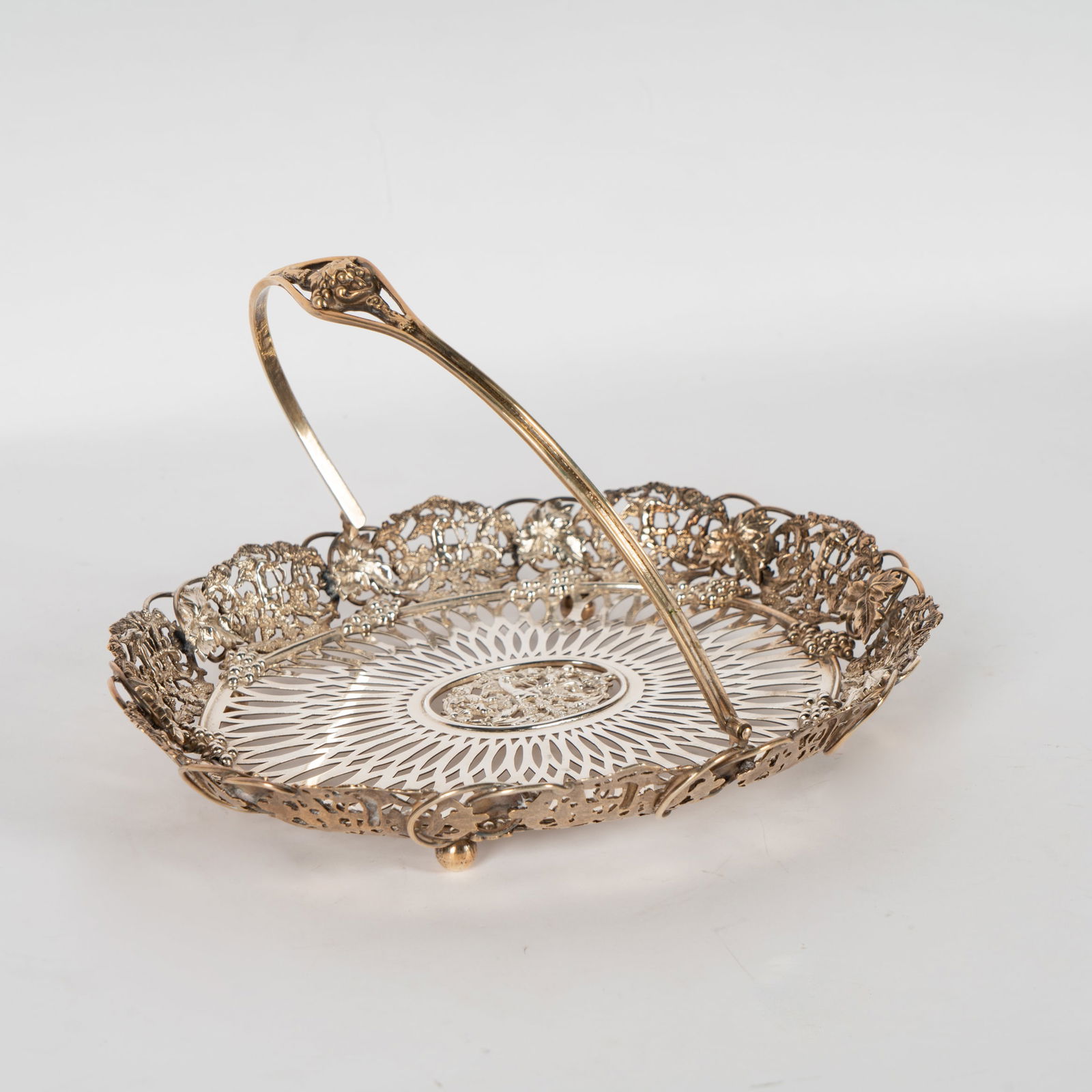 American Sterling Grape Motif Basket (1 of 13)