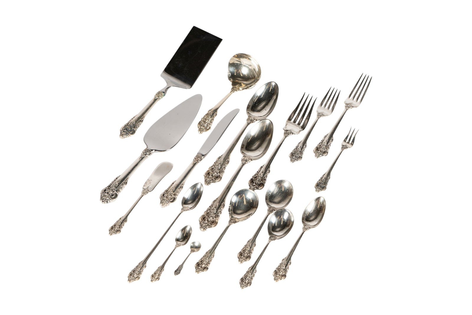 Wallace Grande Baroque Sterling Flatware Service (1 of 18)