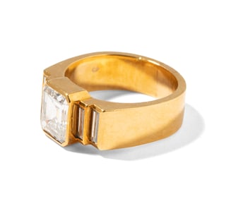 18 Karat Gold Diamond Ring