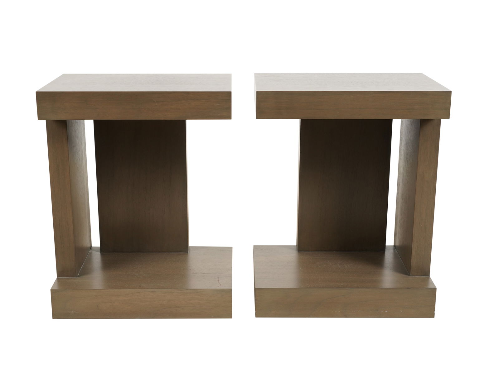 Pair of Holly Hunt Contemporary End Tables: with Holly Hunt placard to underside 23 1/4 x 12 x 18 in. (59.1 x 30.5 x 45.7 cm.)