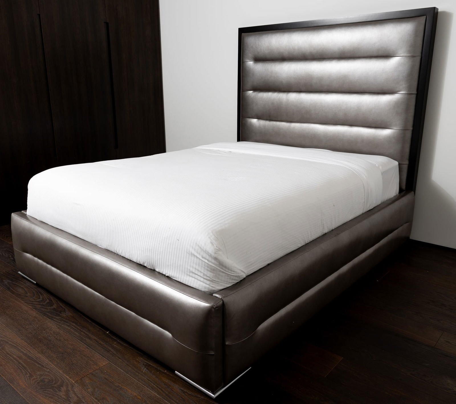 Contemporary Silver Queen Bed and Headboard (1 of 12)