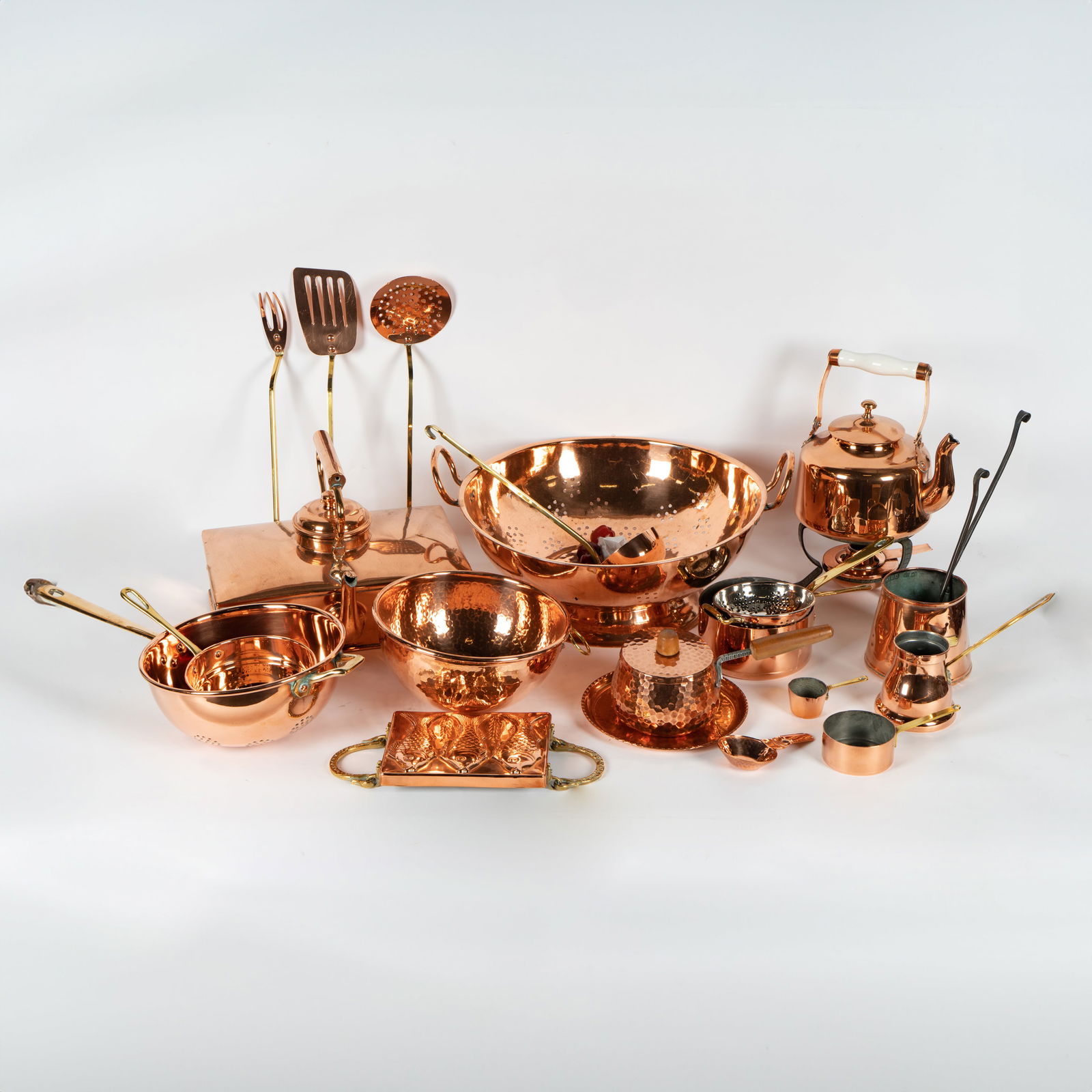 Collection of Copper Kitchenware (1 of 20)