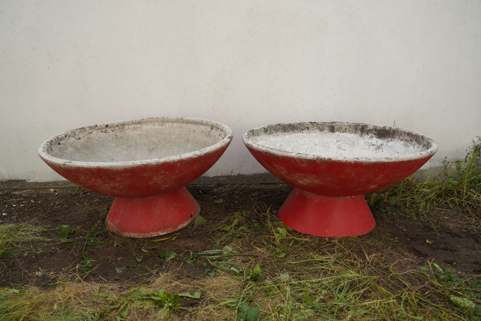Willy Guhl Pair of UFO Planters (1 of 11)