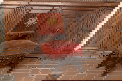 A Continental Baroque-Style Walnut Side Chair