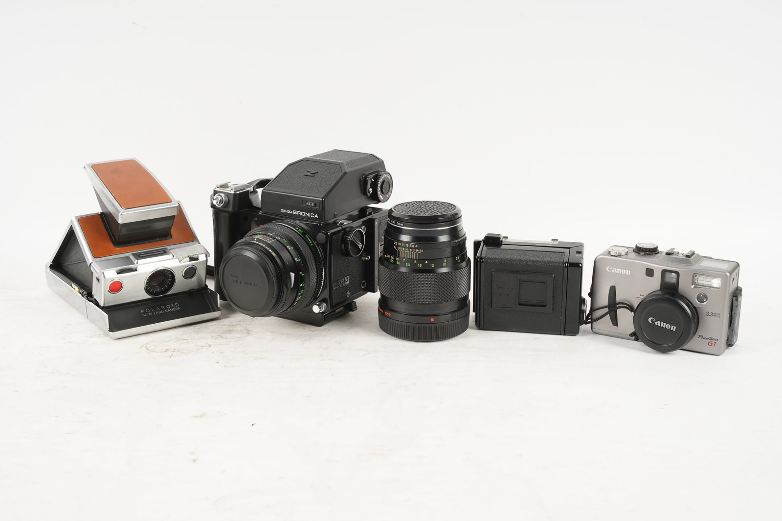 A Camera with Equipment: 1999-25 [5 pieces]