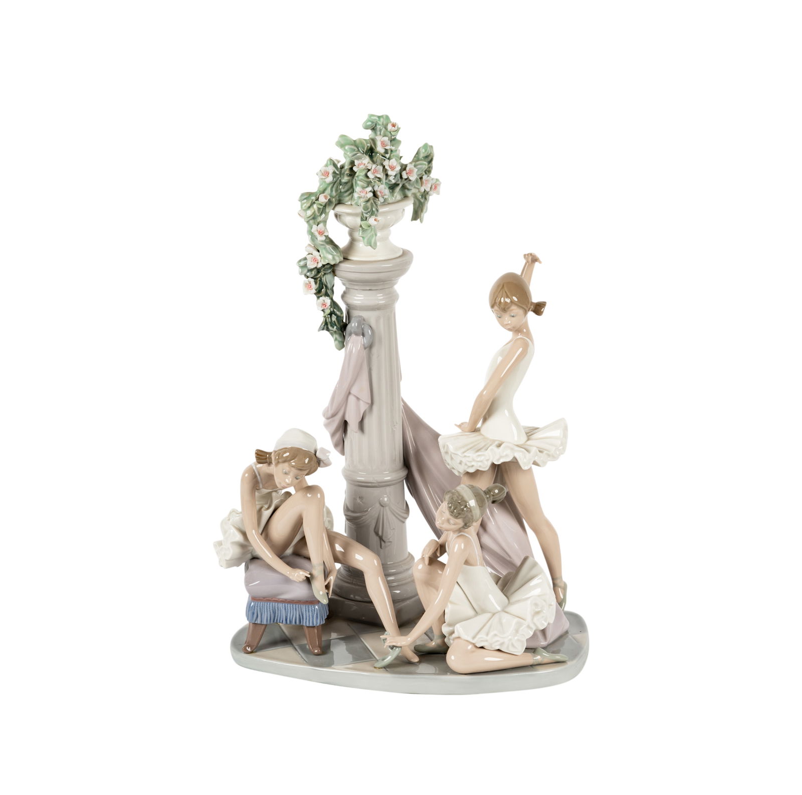 A Lladro Porcelain Figural Group (1 of 20)