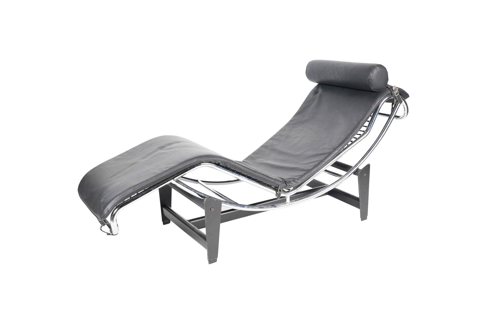 A Le Corbusier LC4 Lounge Chair (1 of 9)