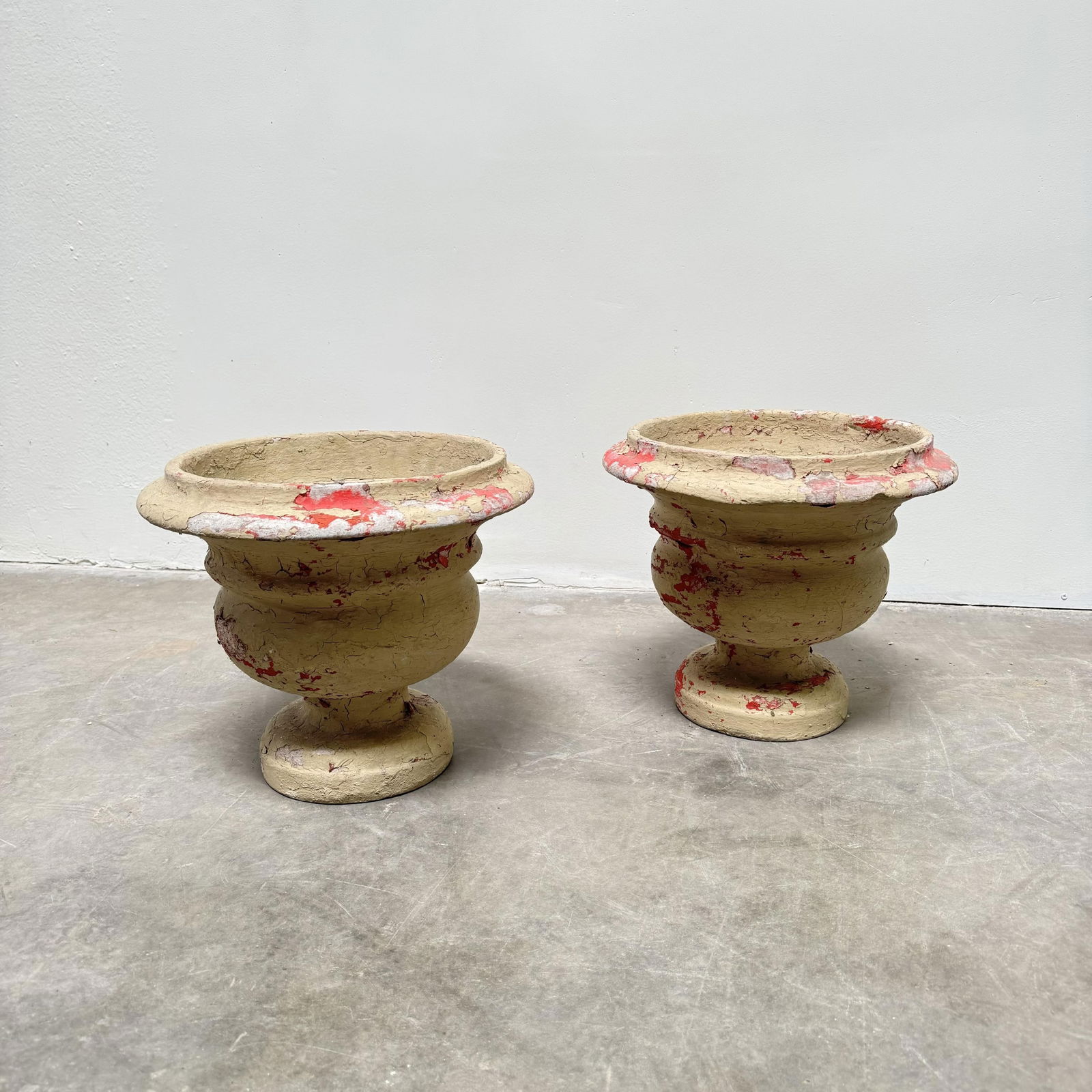 Willy Guhl: Pair of Small Urn-Form Planters (1 of 9)