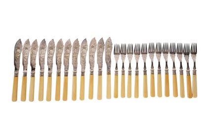 A Silverplate Fish Service