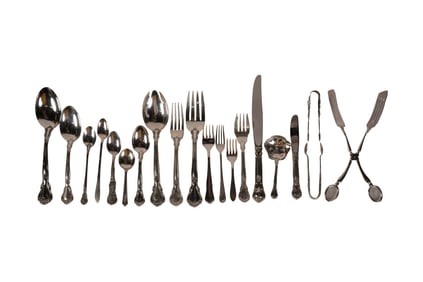 A Gorham Chantilly Sterling Flatware Service