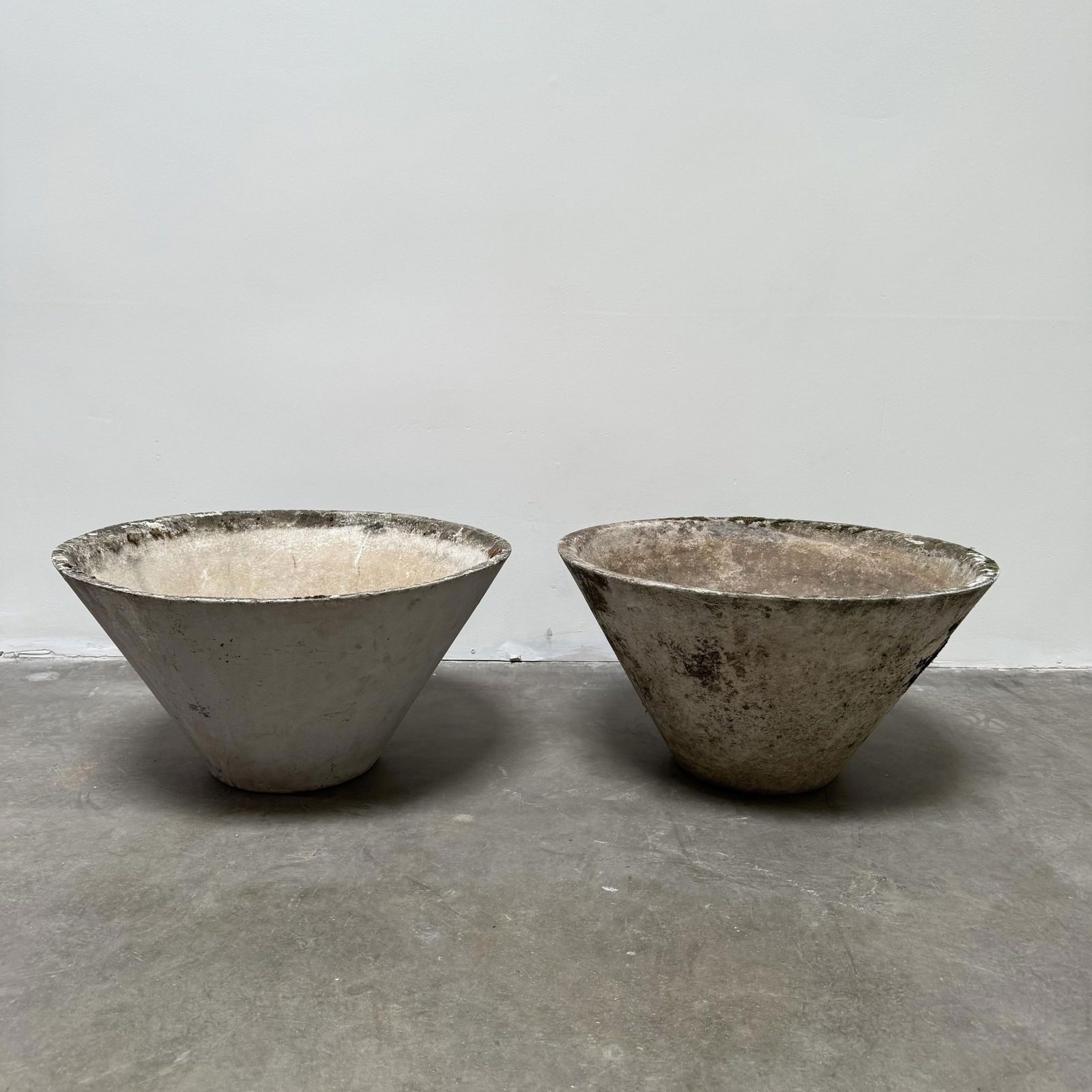 Willy Guhl for Eternit: Pair of Cone Planters (1 of 8)