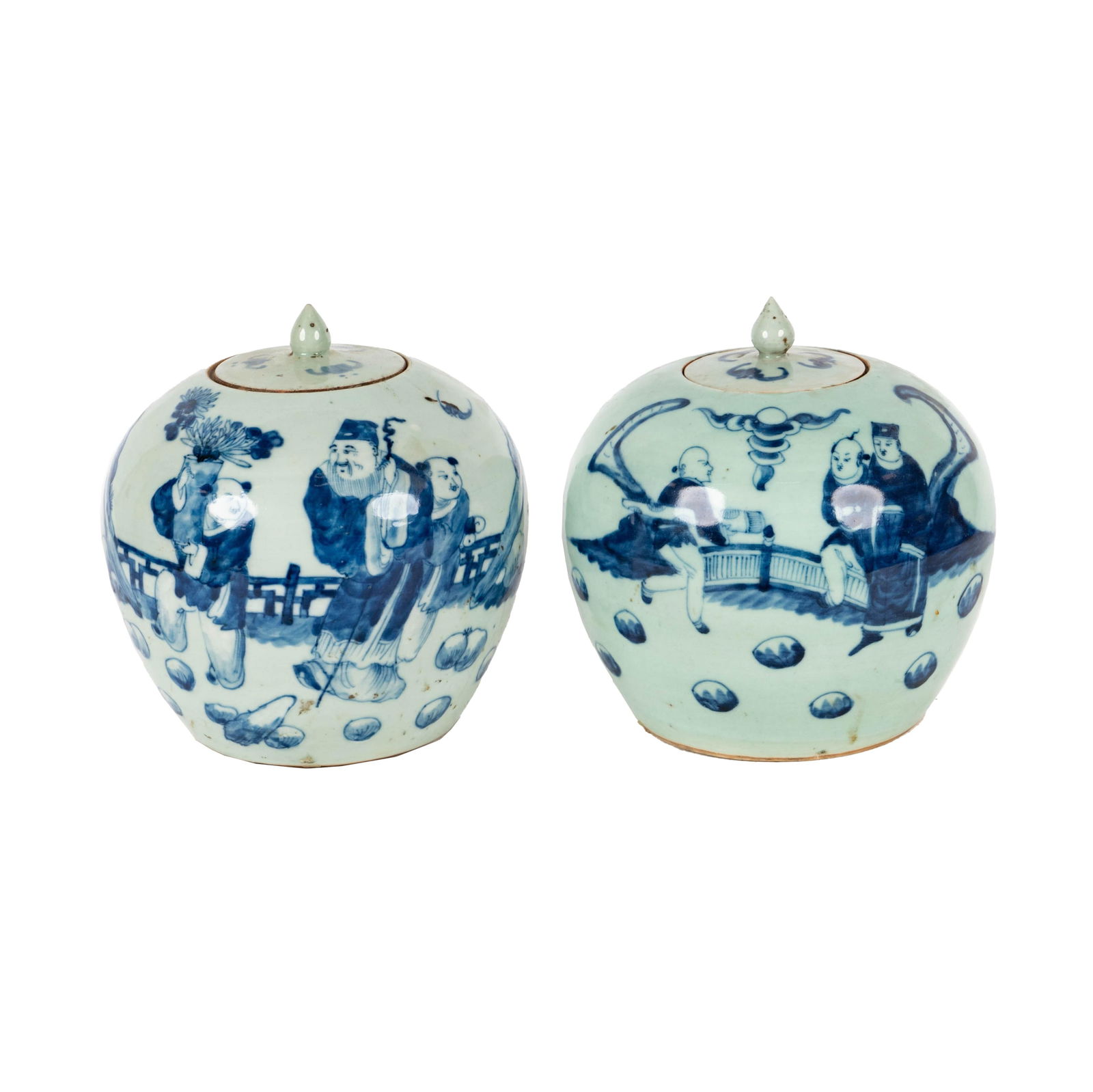 Two Chinese Porcelain Round Jars and Covers (1 of 20)