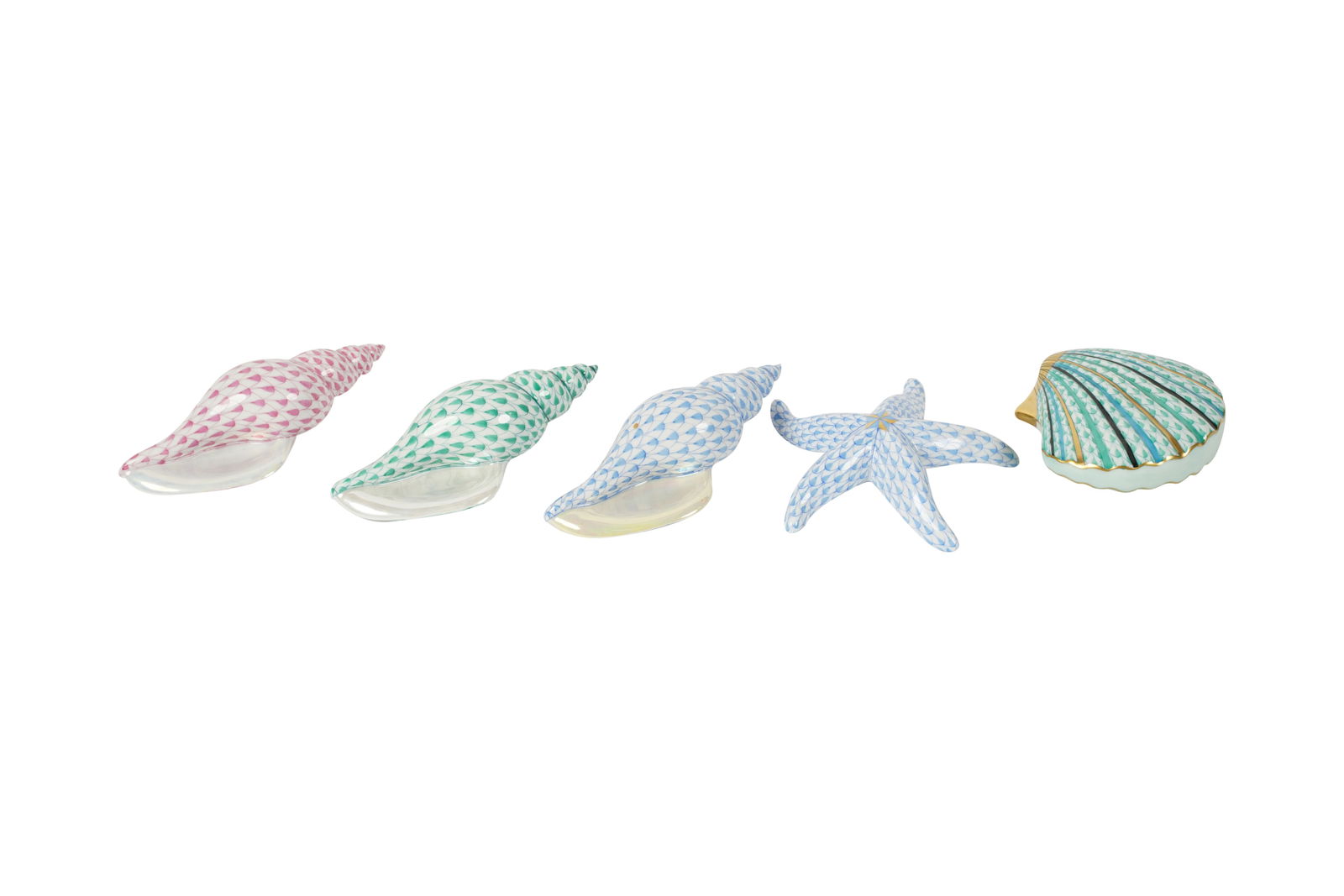 A Group of Herend Fishnet Porcelain Seashells (1 of 10)