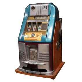 A Mills 25c Black Beauty High Top Slot Machine