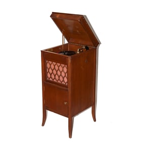 An Edison Oak Model 10" Disc Phonograph